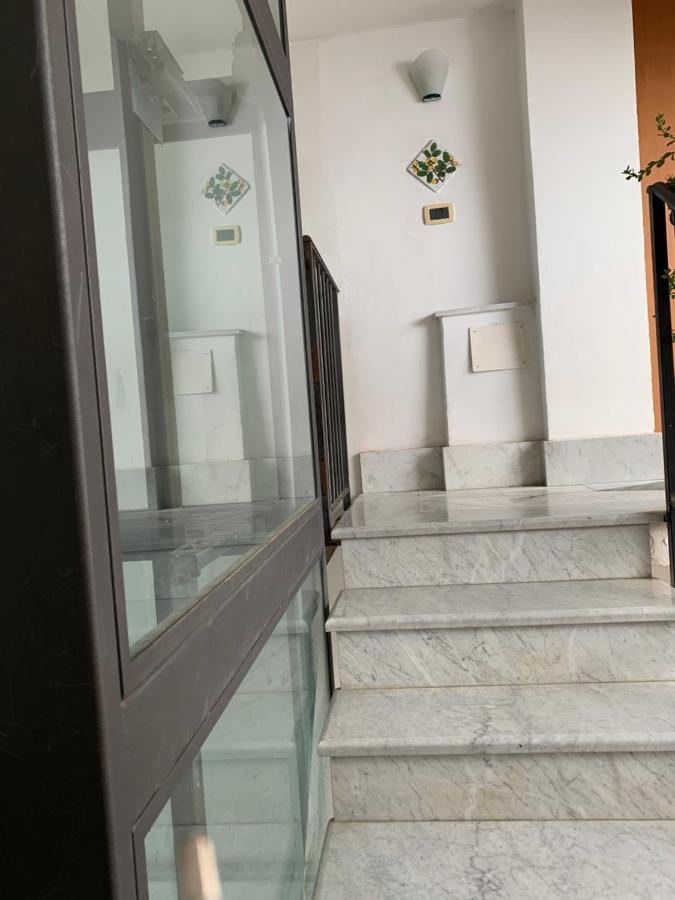 דירות פלרמו Palazzo Resuttana מראה חיצוני תמונה