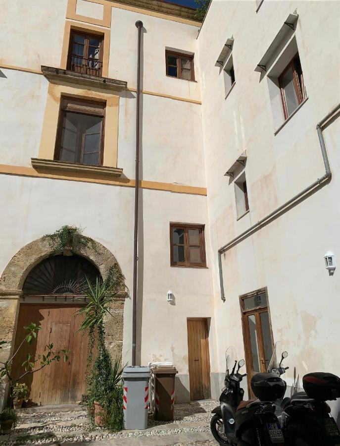 דירות פלרמו Palazzo Resuttana מראה חיצוני תמונה
