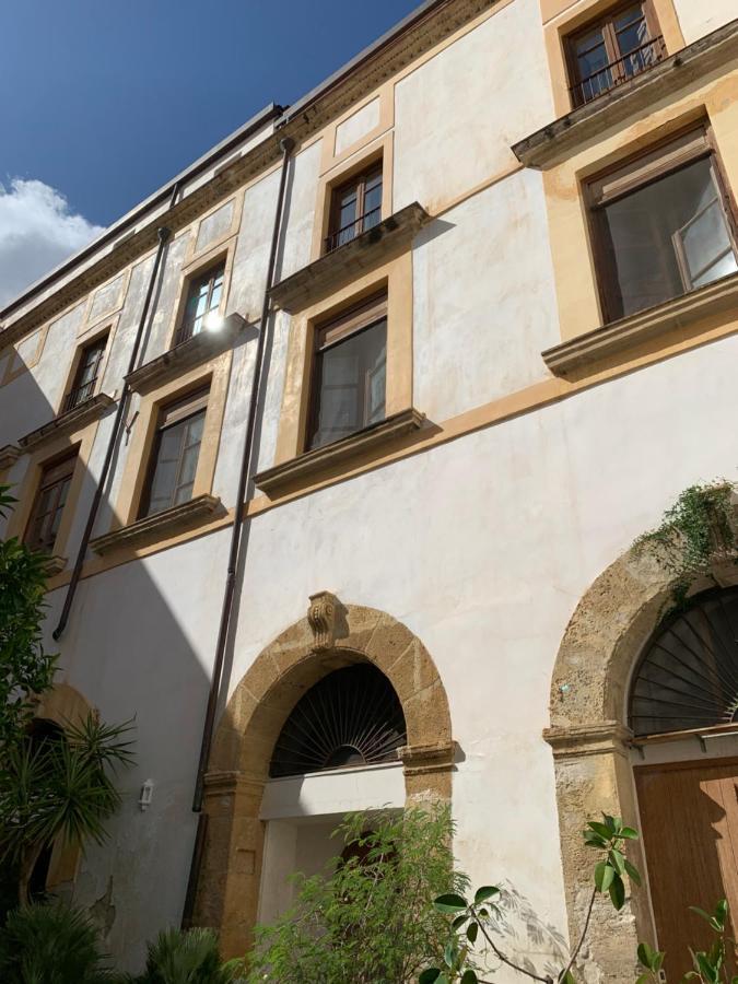 דירות פלרמו Palazzo Resuttana מראה חיצוני תמונה